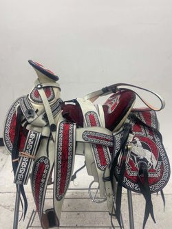 Montura charra bordada