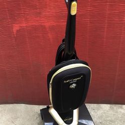 Almost New Soniclean Soft Carpet Upright Bagged Vacuum Cleaner Upright Tested Works Perfectly when you come ill fully test it for you Retail $399 Mine