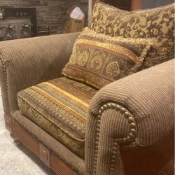 Free Large Arm Chair 