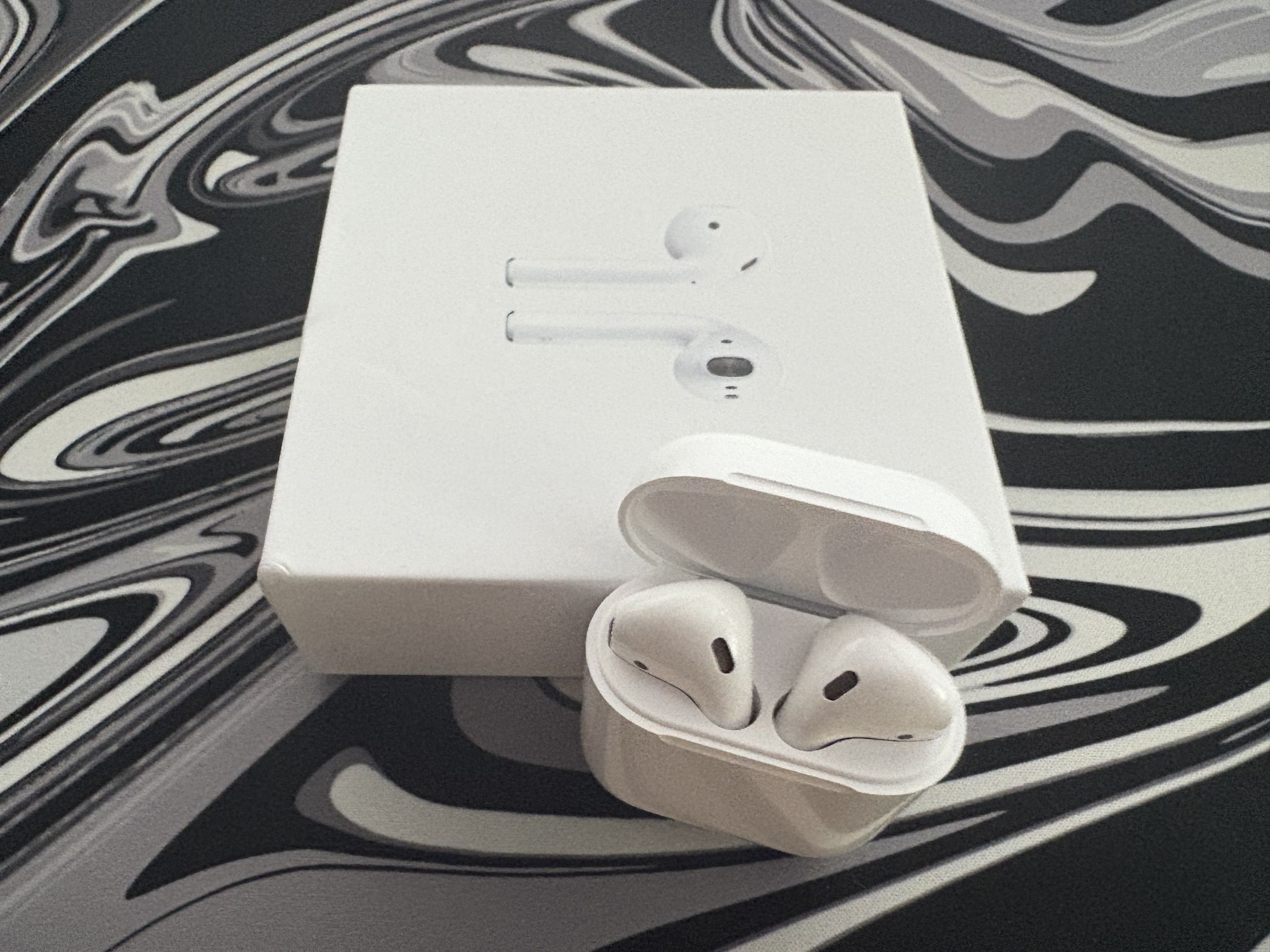 AirPods Gen 2