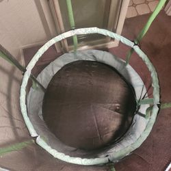 CHILDRENS TRAMPOLINE