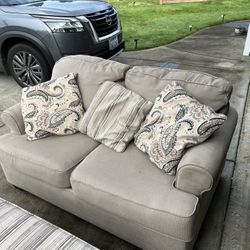 COUCH, LOVE SEAT, OTTOMAN, 6 THROW PILLOWS