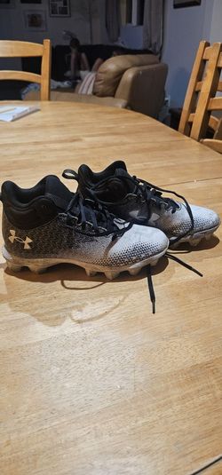 Football Cleets Size 4.5