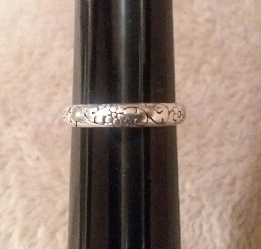 Silver Flower Design Band Ring