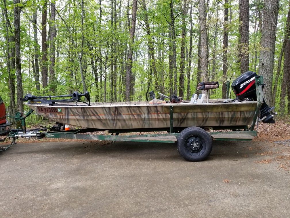 17 foot DuraCraft alweld boat