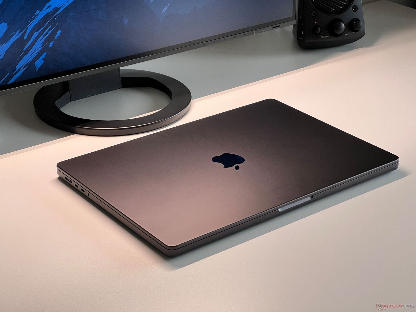 MacBook Pro - For Parts (locked)