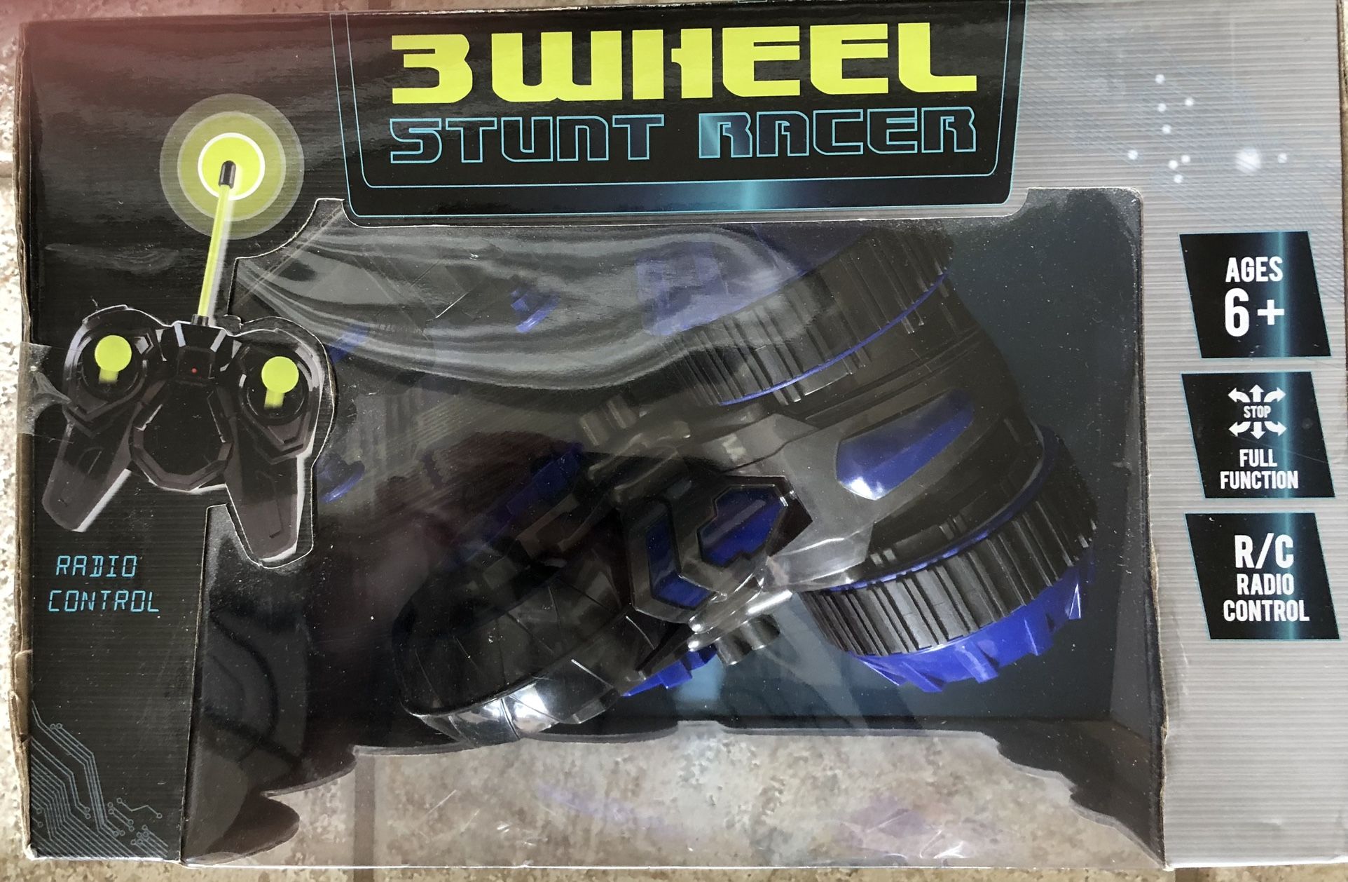 3 Wheel Stunt Racer toy
