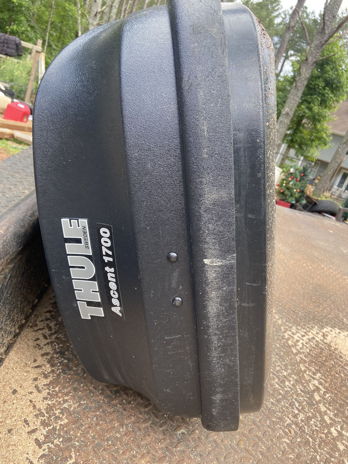 thule sweden ascent 1700 cargo carrier
