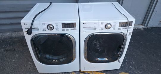 LG Front Load Washer & Dryer Set – Great Condition