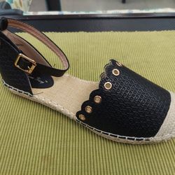 Size 9 Ladies Espadrilles In Black!!! NEW 