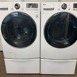VERY NICE LG  WASHER AND  ELECTRIC DRYER SET EXCELLENT CONDITIONS 