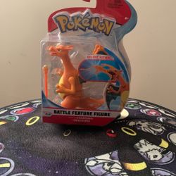 Pokémon Charizard Figure
