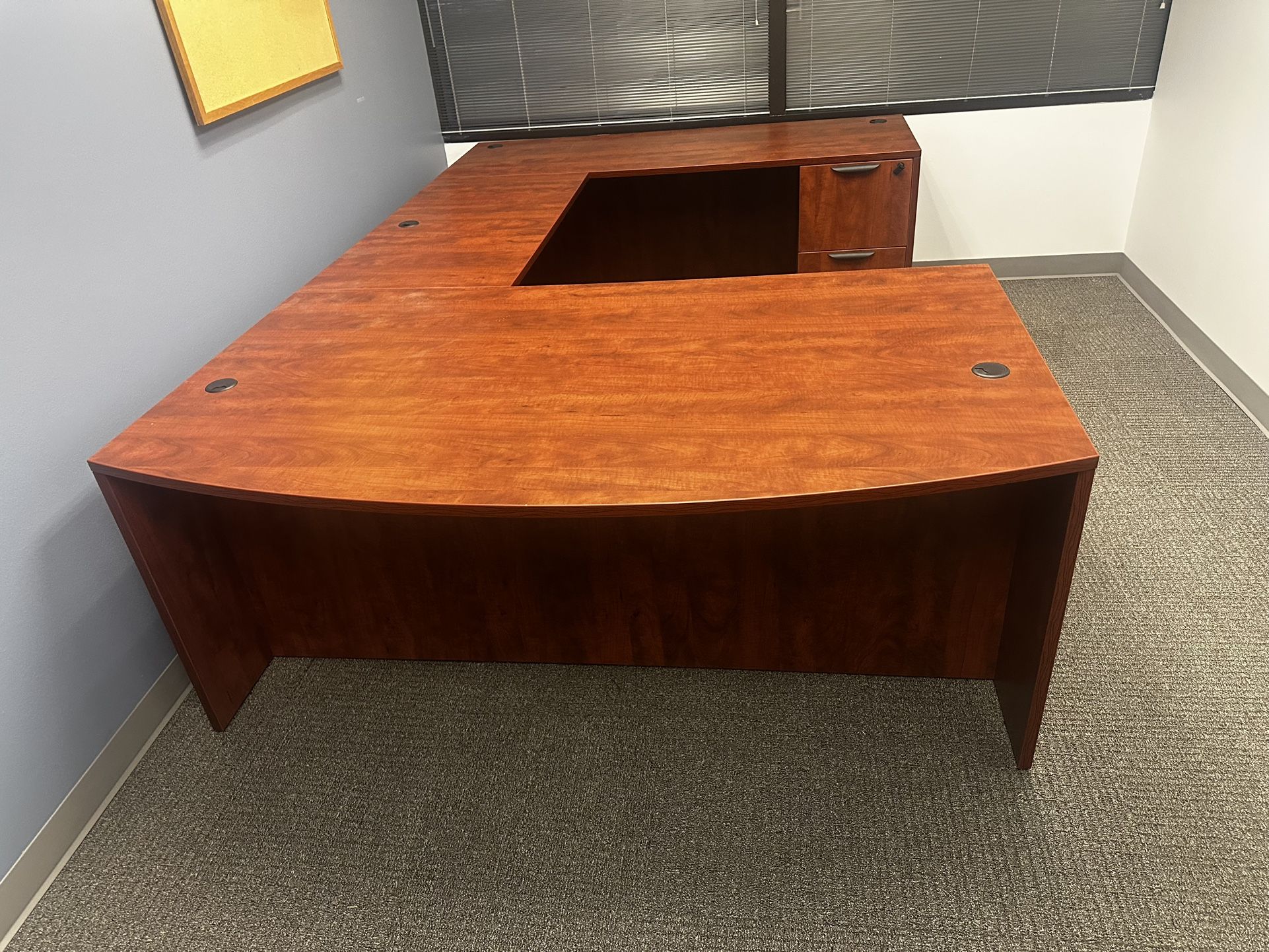 OFFICE/HOME DESK U-SHAPE DESK