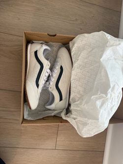 New Vans Women's Super Low ProSneakers (Marshmallow) in Box