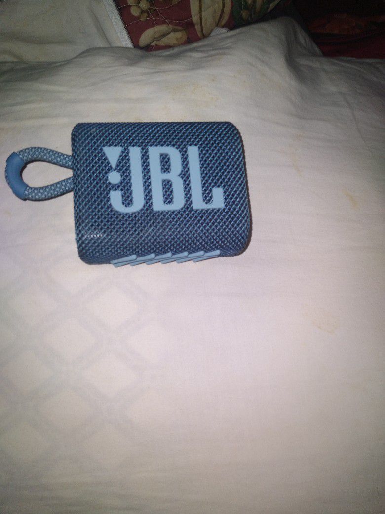 JBL GO3 Bluetooth Speaker 