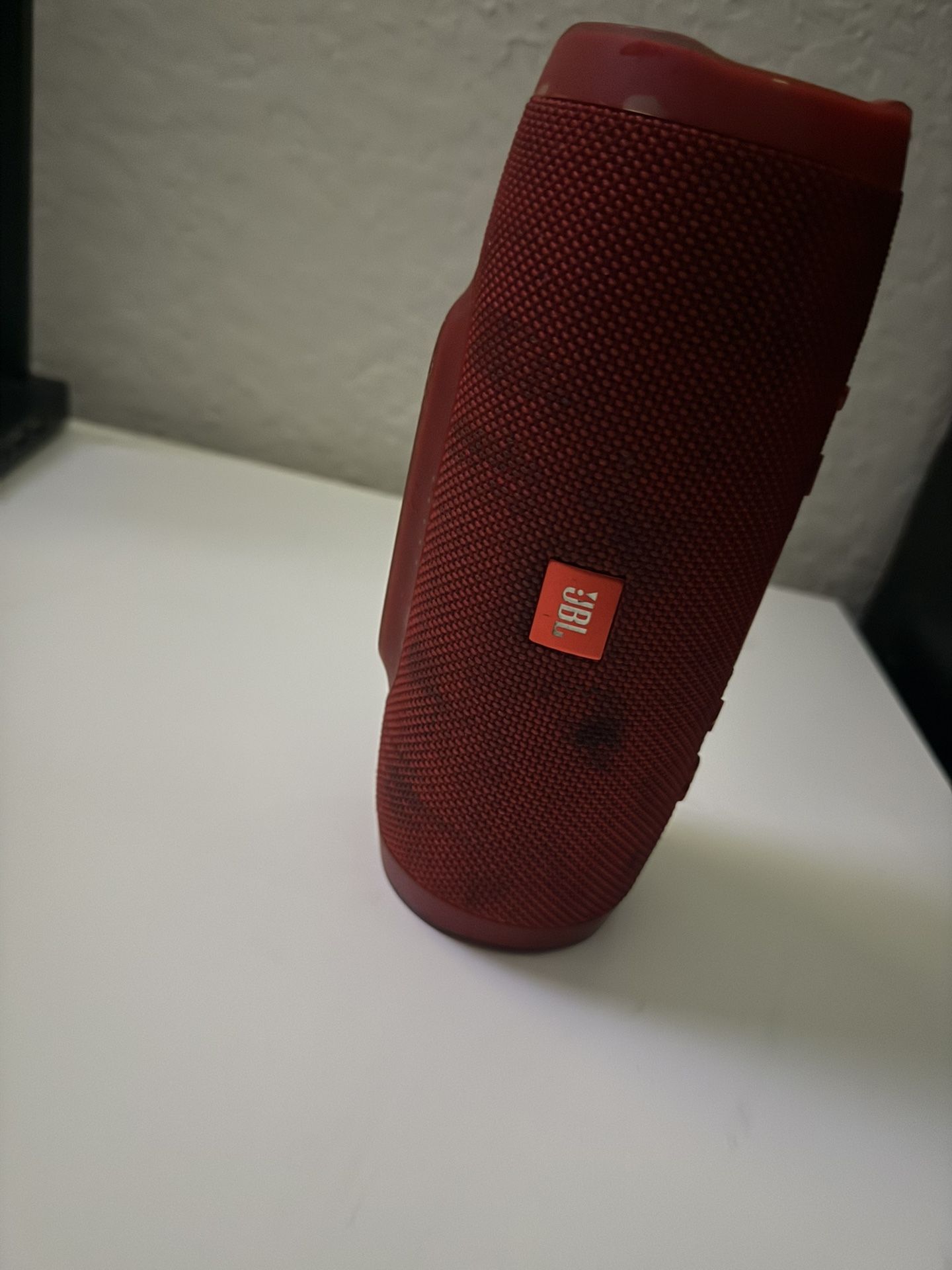 JBL Flip 3 Red Waterproof/w Charger