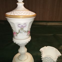Vintage Milk Glass Pieces 
