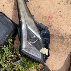 ATS Coupe Performance Headlight Passenger This Has Hid The Expensive Performance  Package 