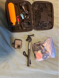 GoPro 7 silver and accessories