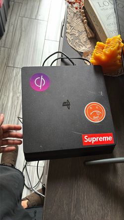 Ps4 BRAND NEW ILL GIVE YOU 2 REMOTES AS WELL(READ DESCRIPTION)