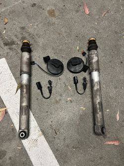 E9X M3 rear shocks w/EDC