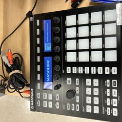 Maschine Drum Machine 