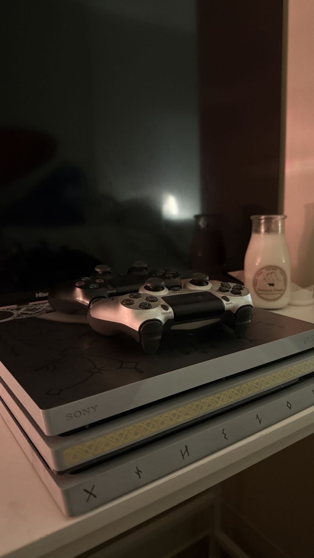 Ps4 pro God of War edition & Grand Theft Auto disc