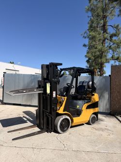 Caterpillar Forklift