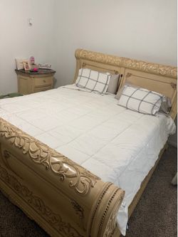 King bed room set no mattress