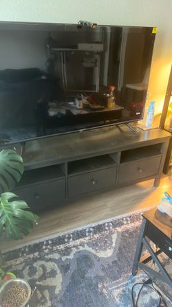 Tv console