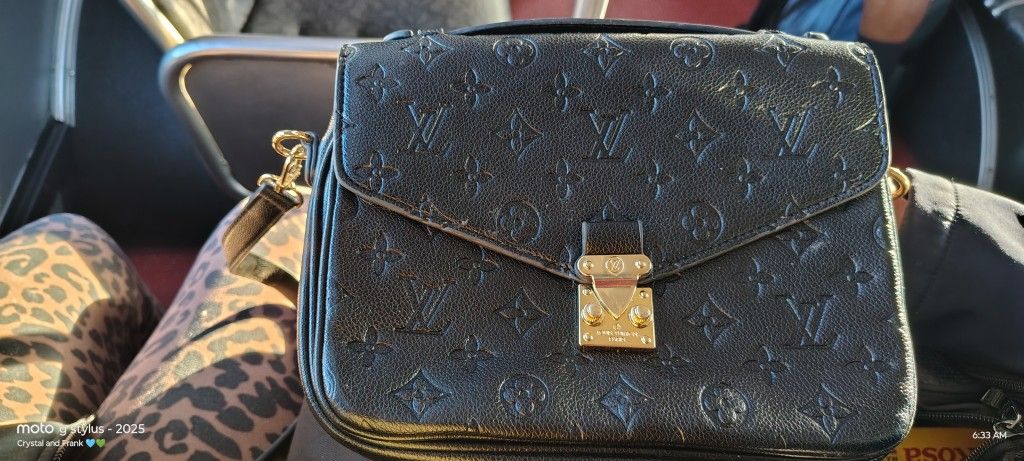 Louis Vuitton Pochette Métis