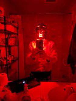 Red Light Face Mask - Bon Charge