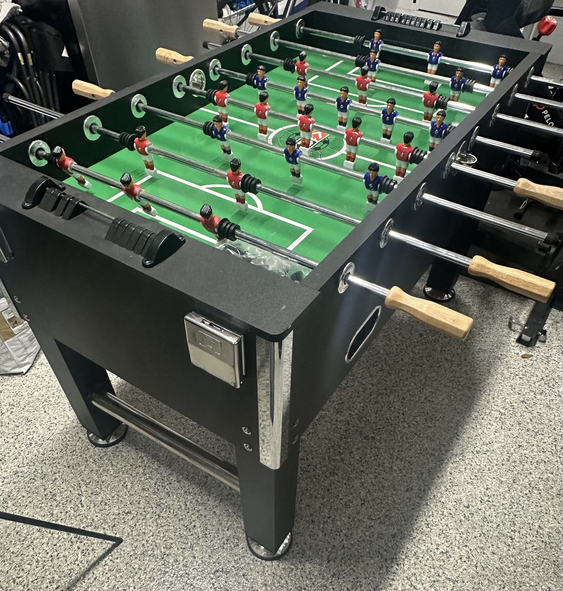 KICK Triumph 55″ Foosball Table Technical Specifications: