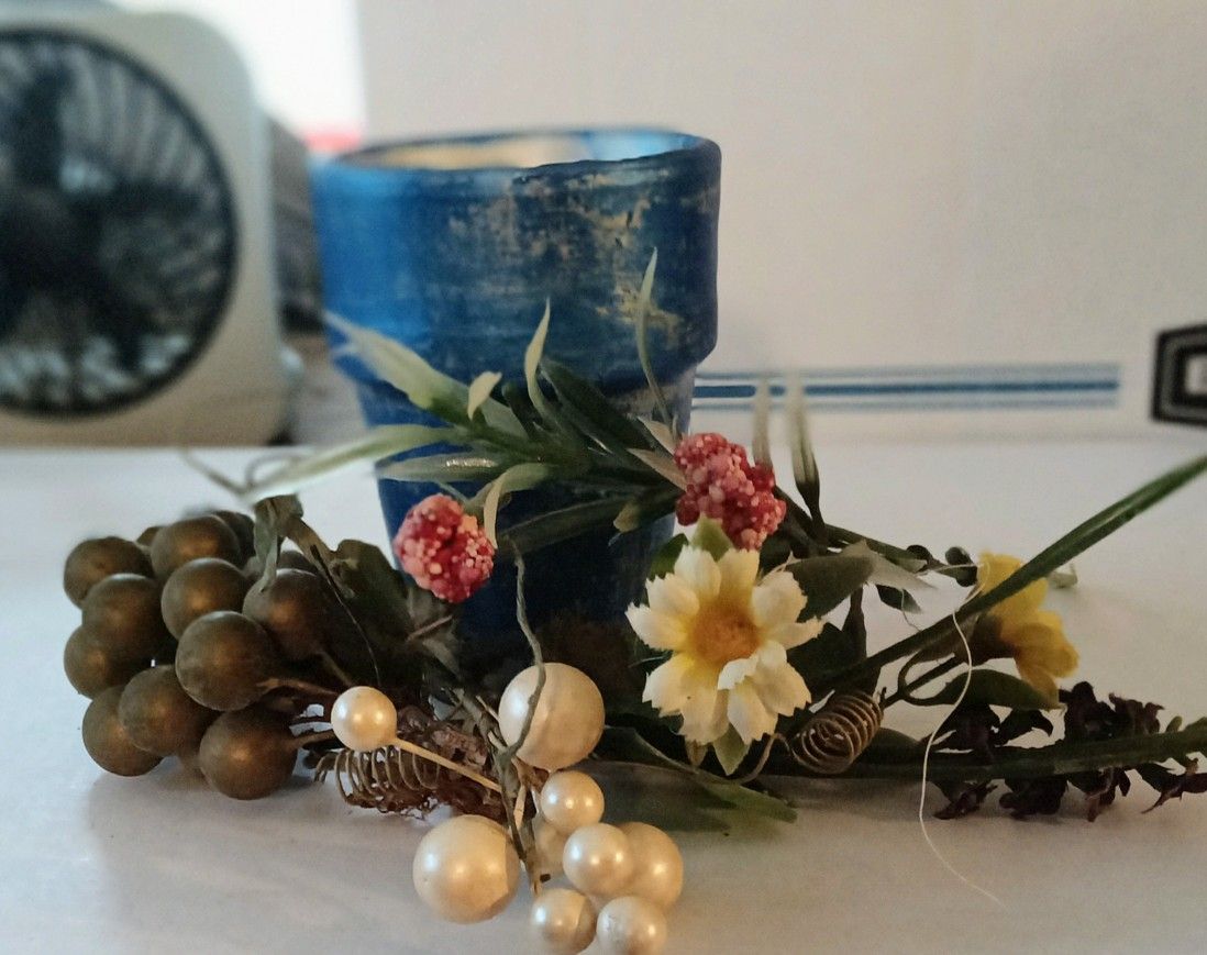 Crafting painted Clay Pot + Grapes & Flowers