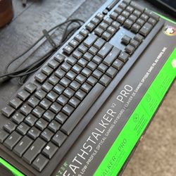 Razer Deathstalker V2 Pro Wireless Gaming keyboard - Like new