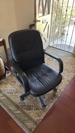 Desk chair