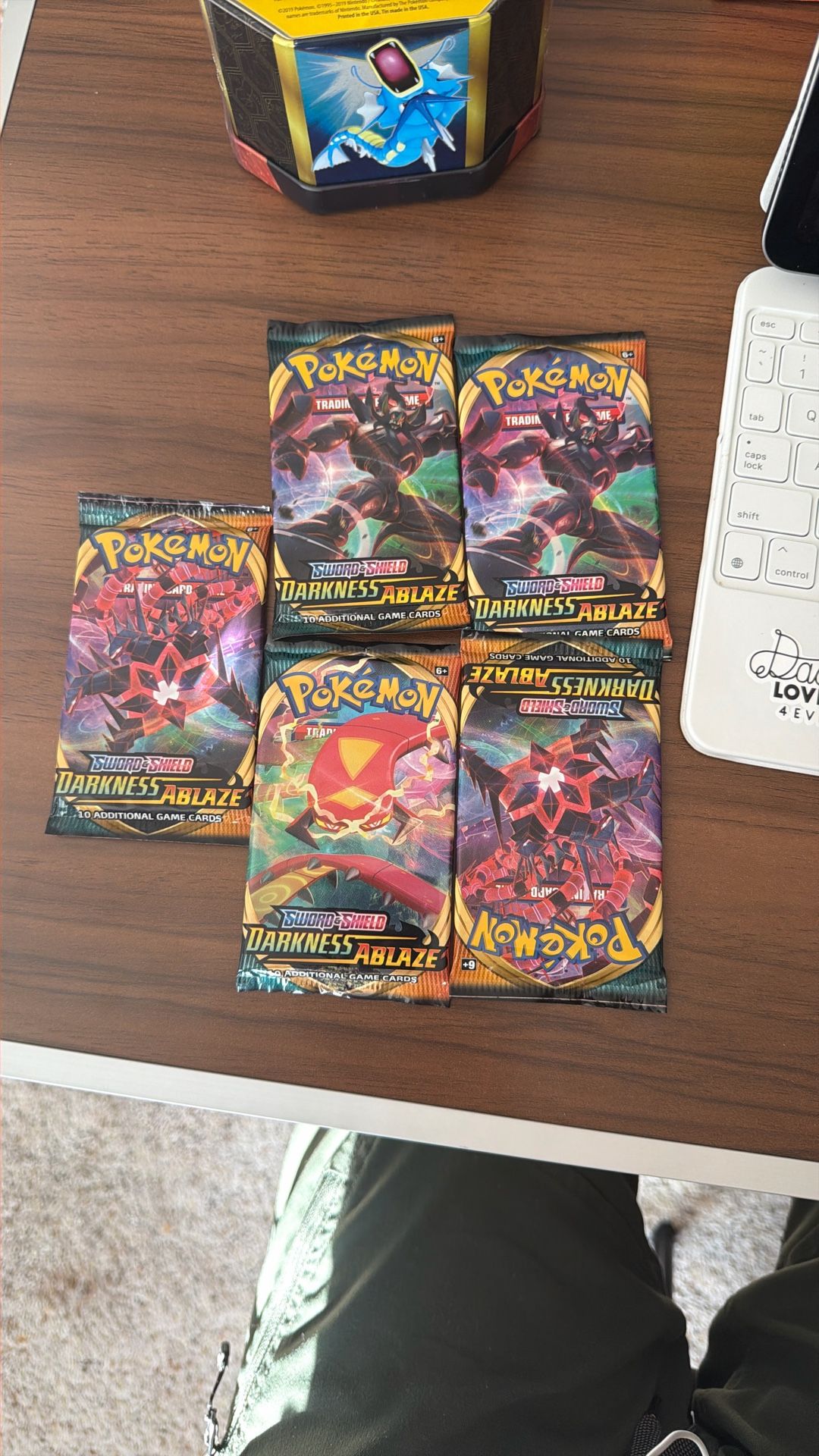 Sword & Shield Darkness Ablaze 