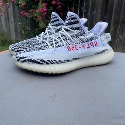 Yeezy 350 V2 Zebra Size 10 Men’s 