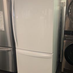 Kenmore Refrigerator 