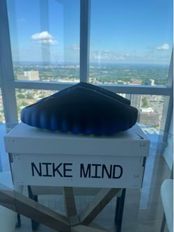 Nike mind 001 Flyknit Royal Size 12