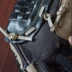 Adidas Youth Baseball Filder Glove Triple Stripe 