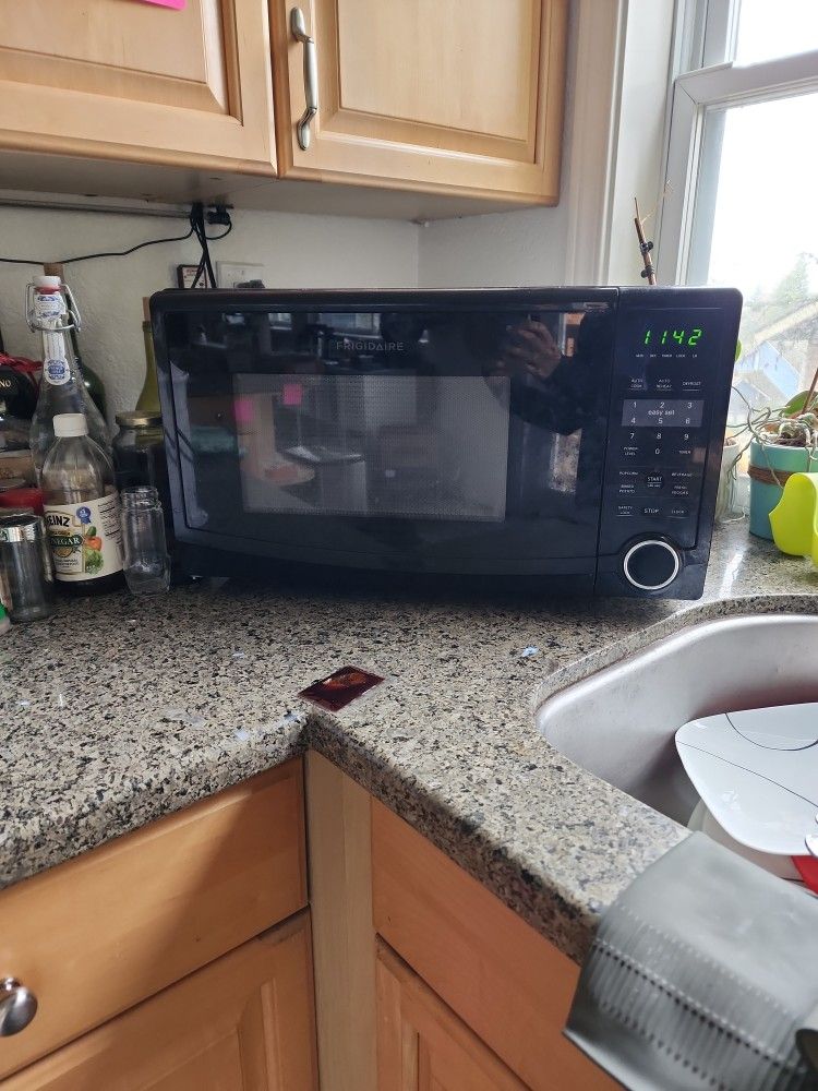 Frigidaire Microwave