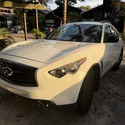 2015 Infiniti QX70S FOR SALE!!!