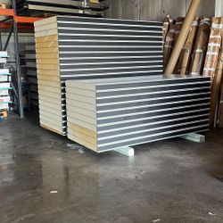 COMMERCIAL WALK-IN COOLER & FREEZER PANELS & DOORS