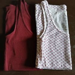 2 Medium Tank Tops