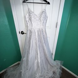Royal Elegance Wedding Dress 