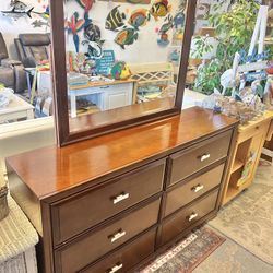 Solid Wood Dresser With Mirror 