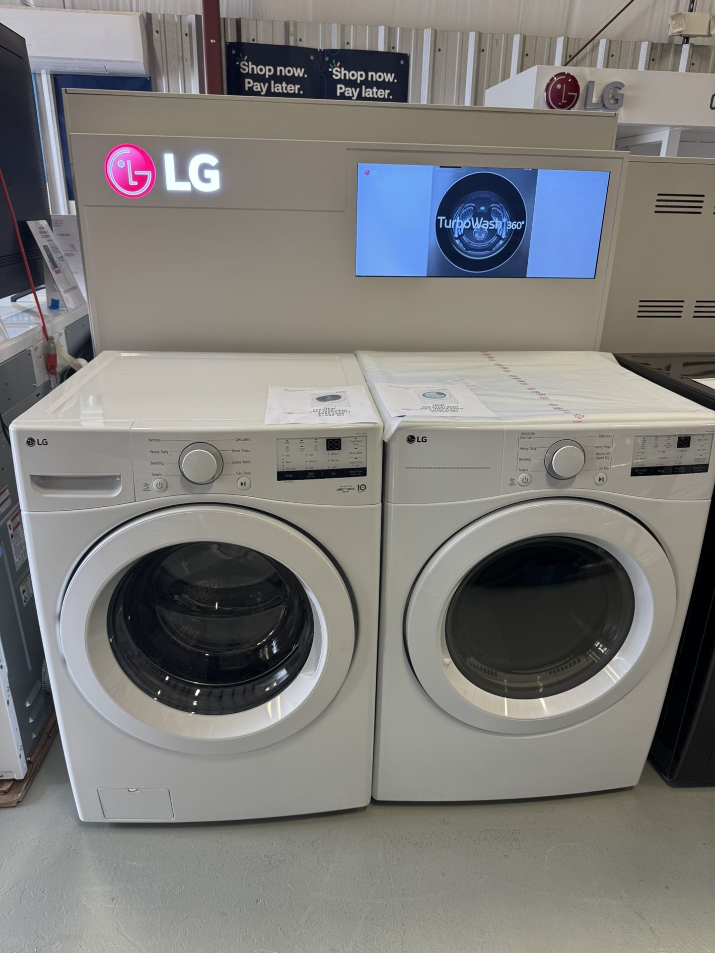 New LG Washer & Dryer Set
