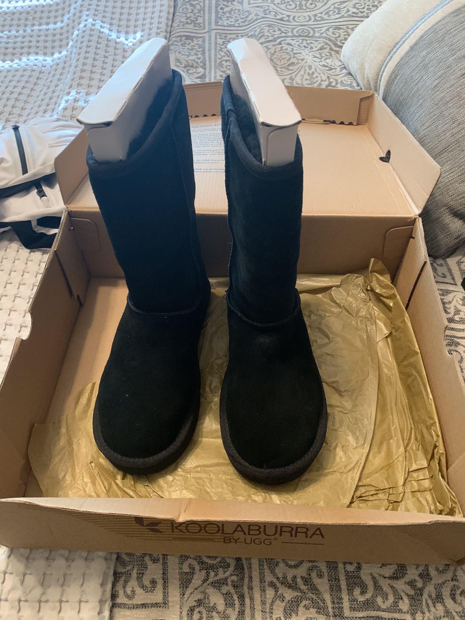 Uggs Koolaburra Suede Boots Size 6
