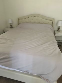 DreamCloud Queen Mattress&Bed frame